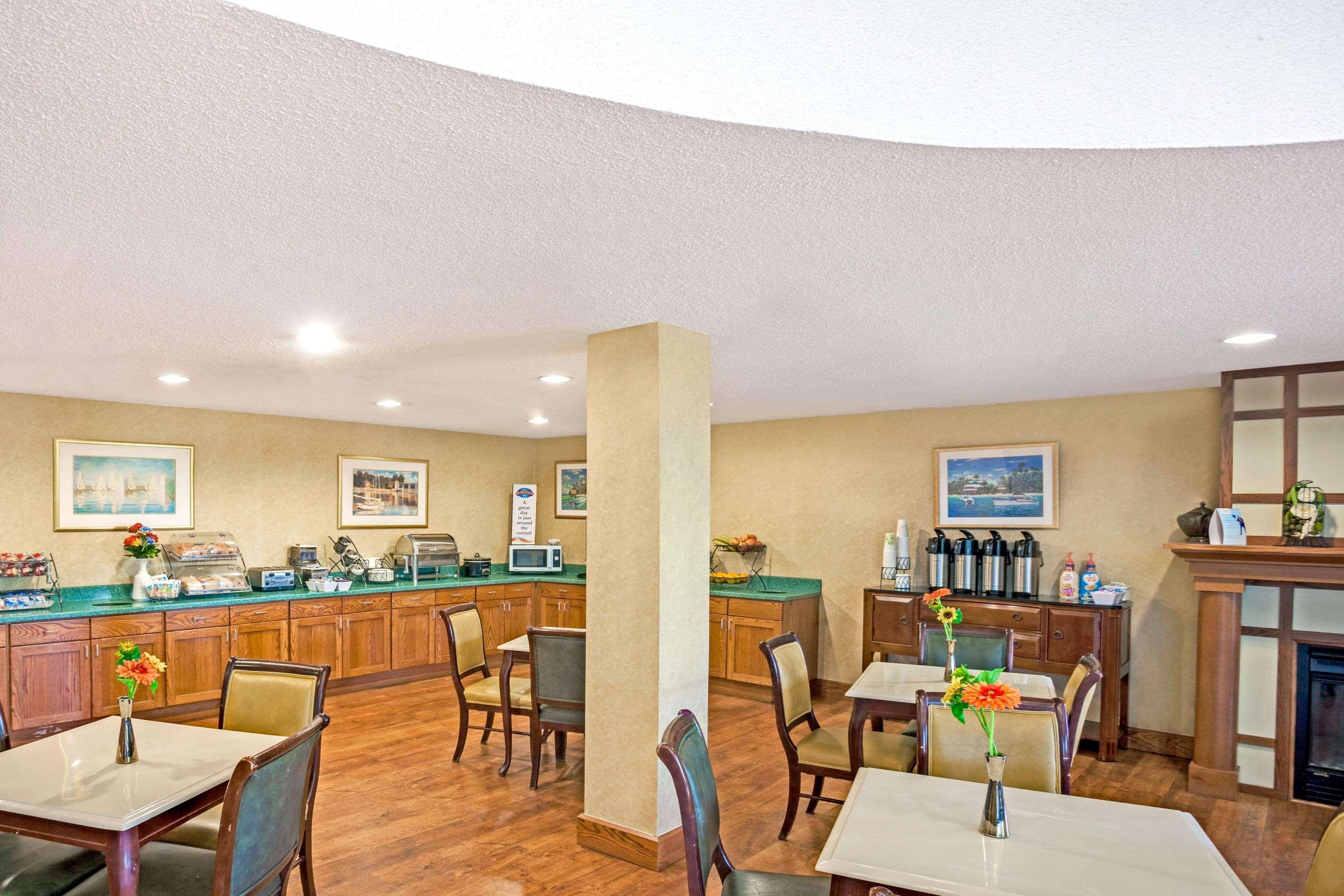 Baymont By Wyndham Airport South Hotel