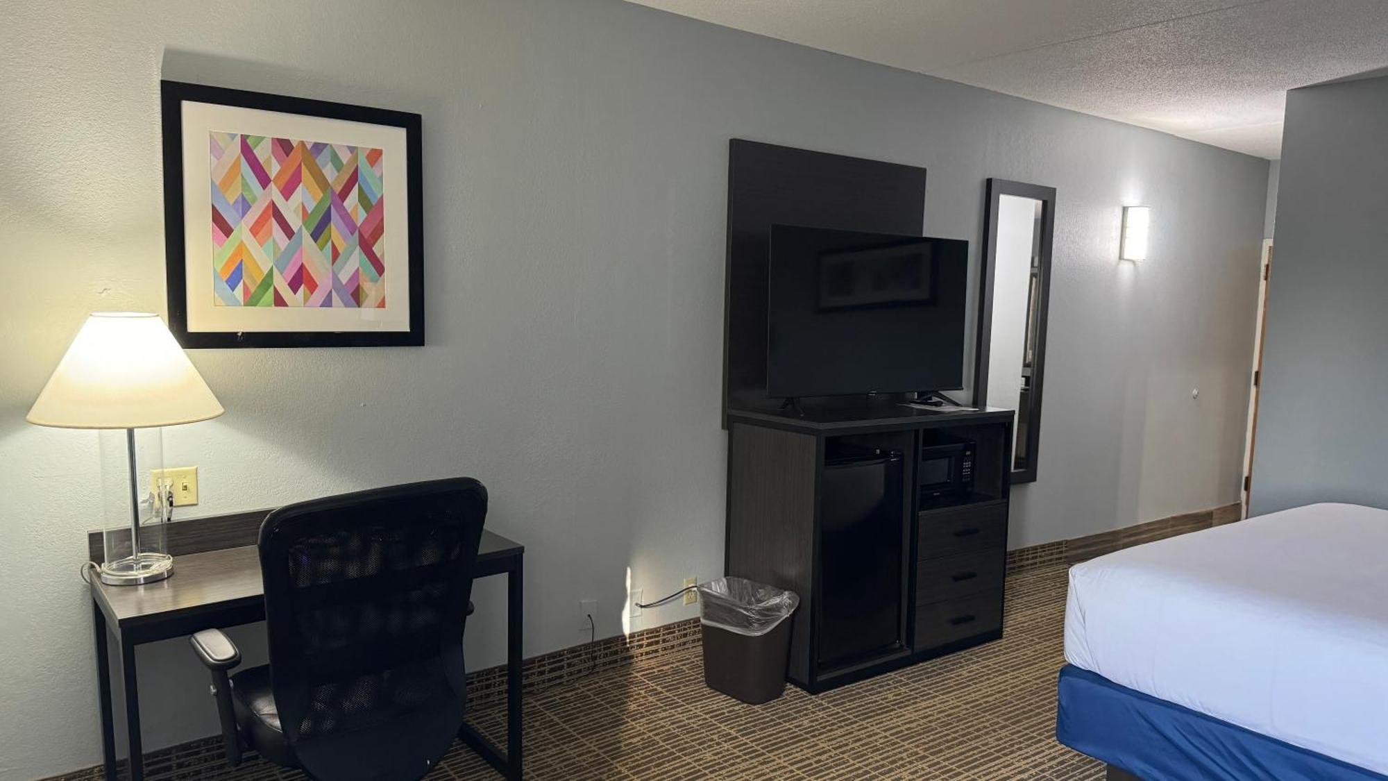 Baymont By Wyndham Airport South Louisville-Jefferson County