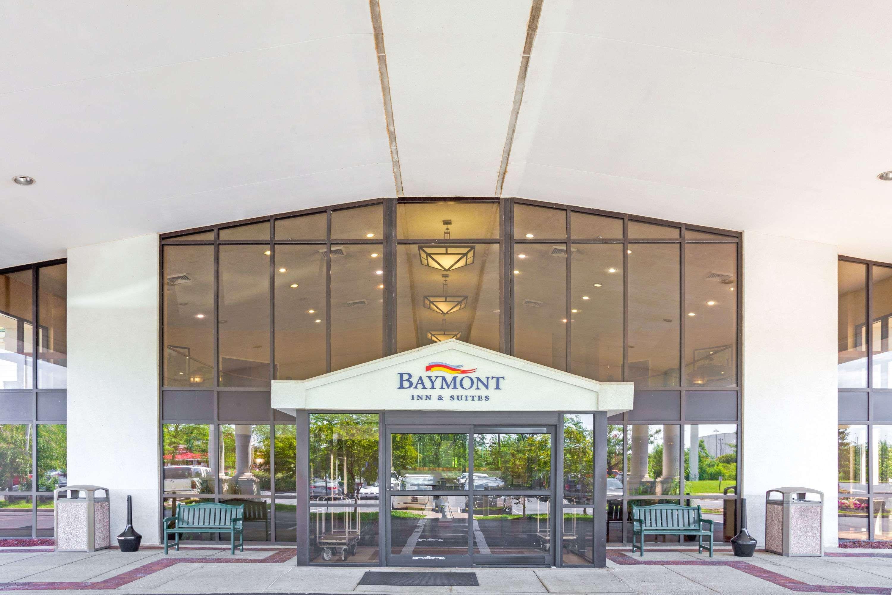 Baymont By Wyndham Airport South Hotel