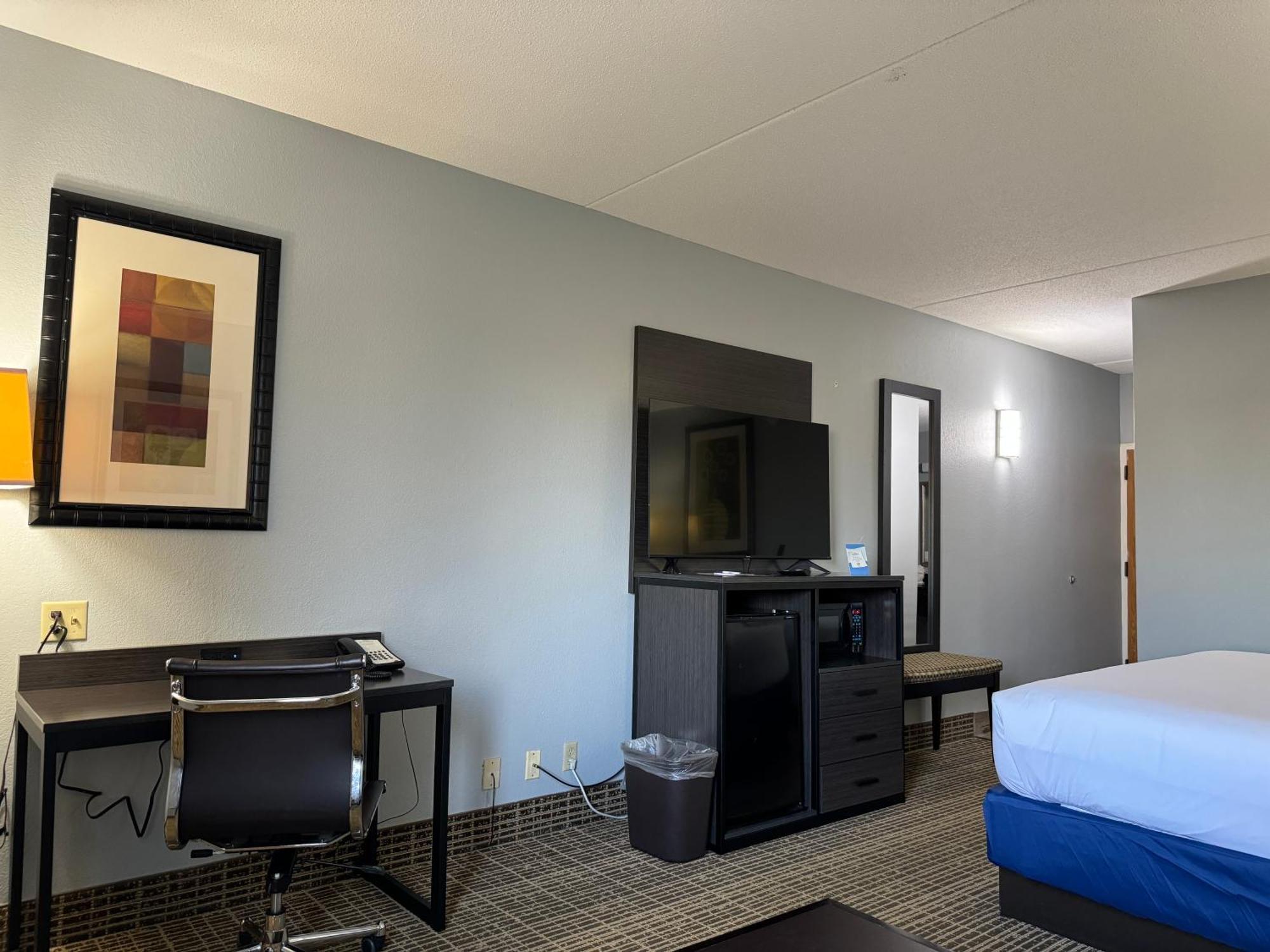 Baymont By Wyndham Airport South 3* Louisville