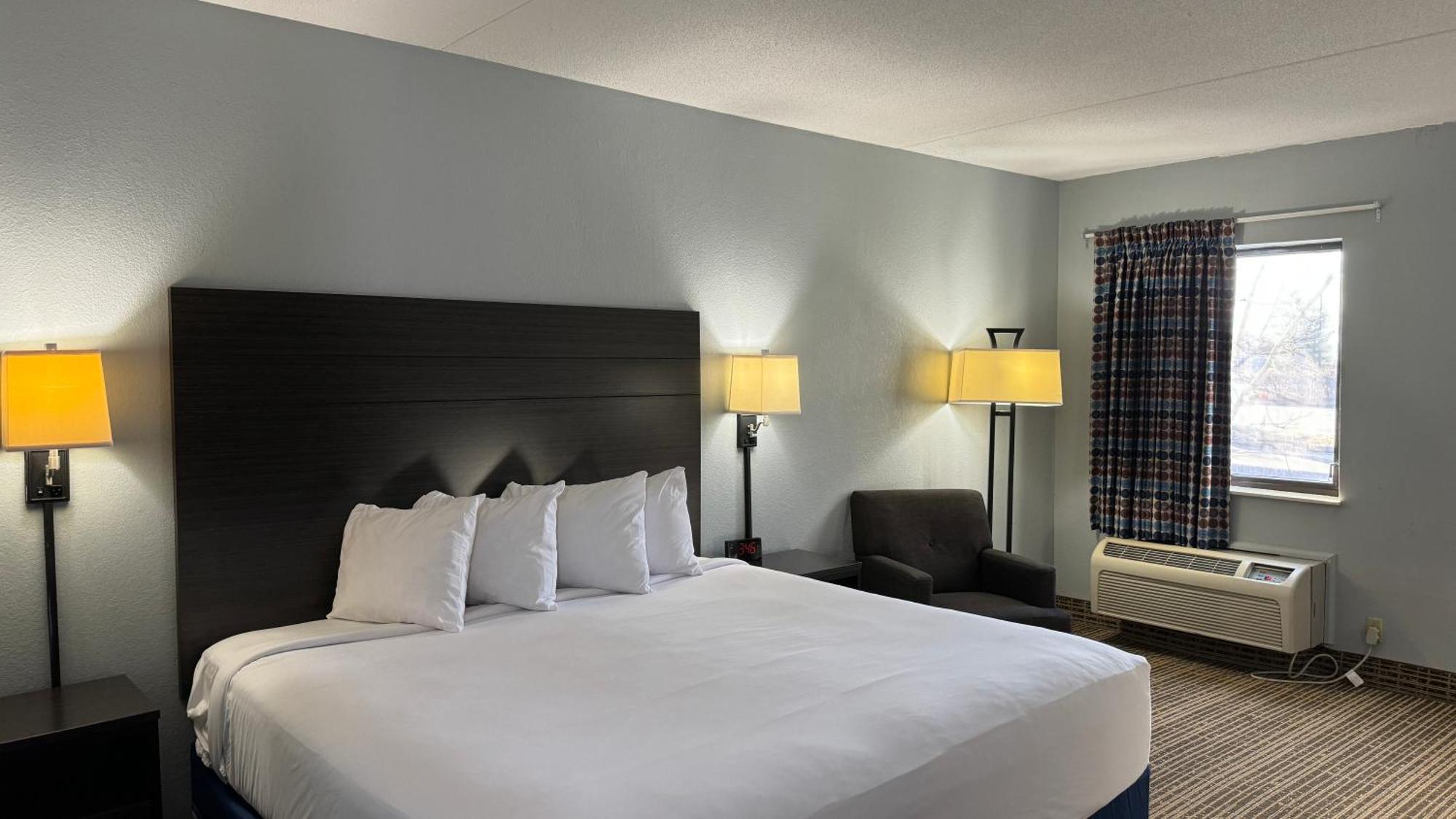 Hotel Baymont By Wyndham Airport South Louisville